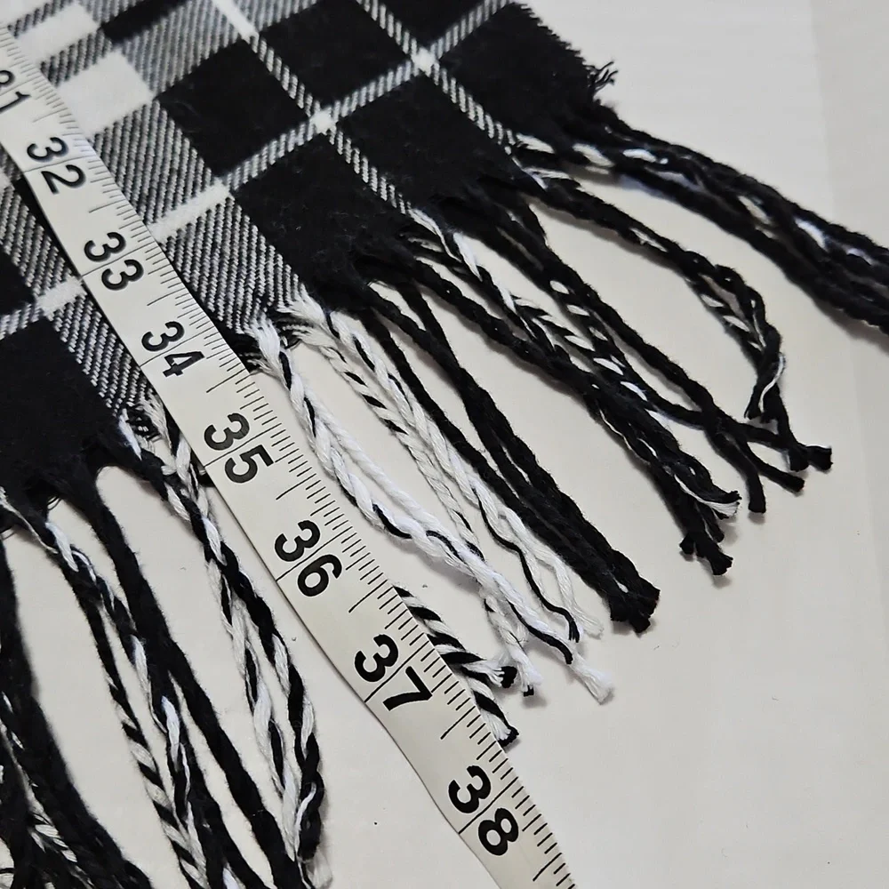 Trezo Black and White Long Blanket Style Plaid Scarf 12.5x72